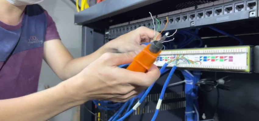 Cách quản lý dây cáp trong tủ rack